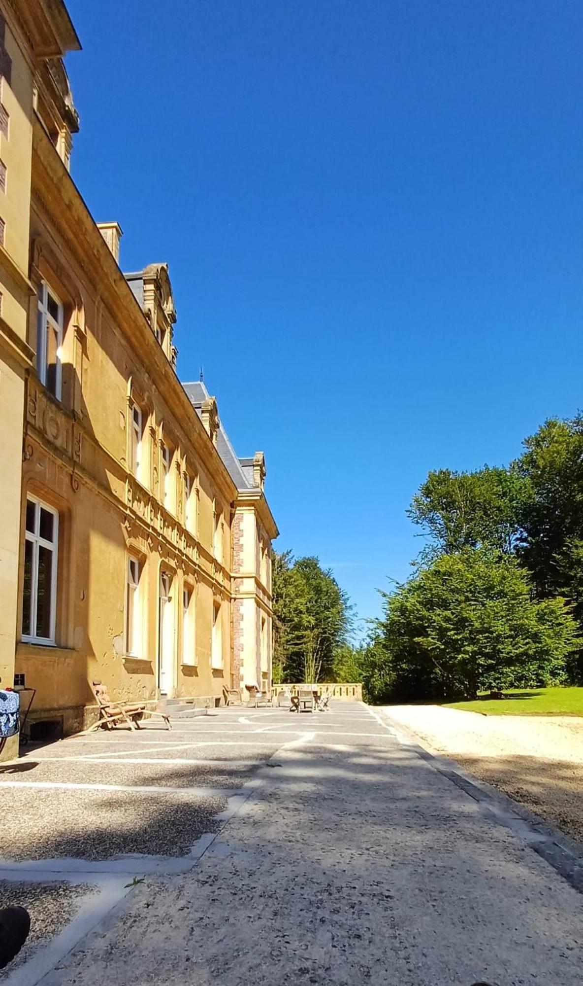 Chateau De Laclaireau Virton Exterior foto